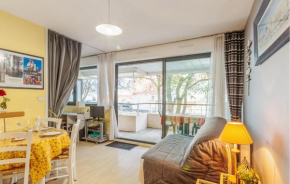 Amazing Apartment In La Rochelle With Wifi
